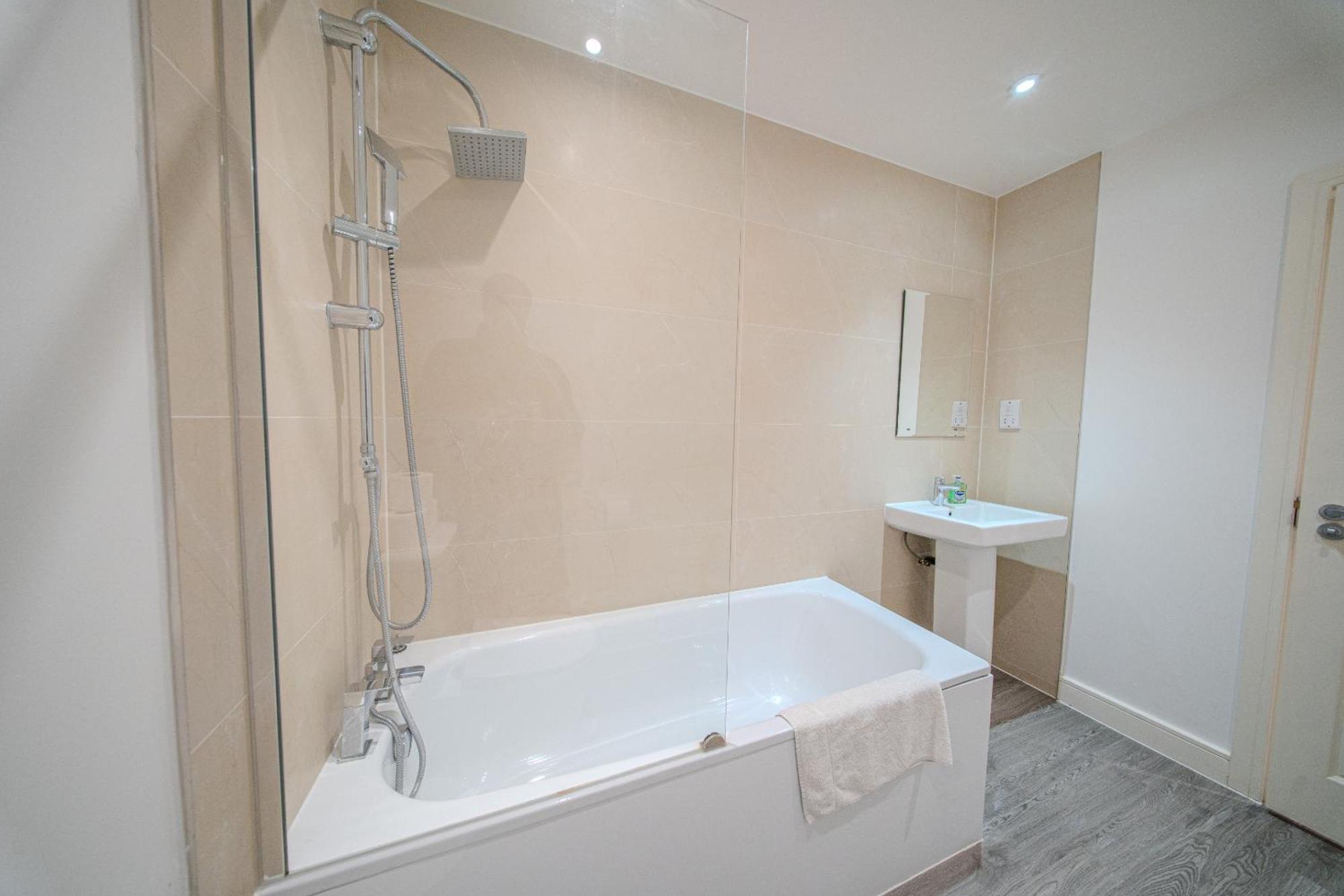 Luxury 4* Ilford
