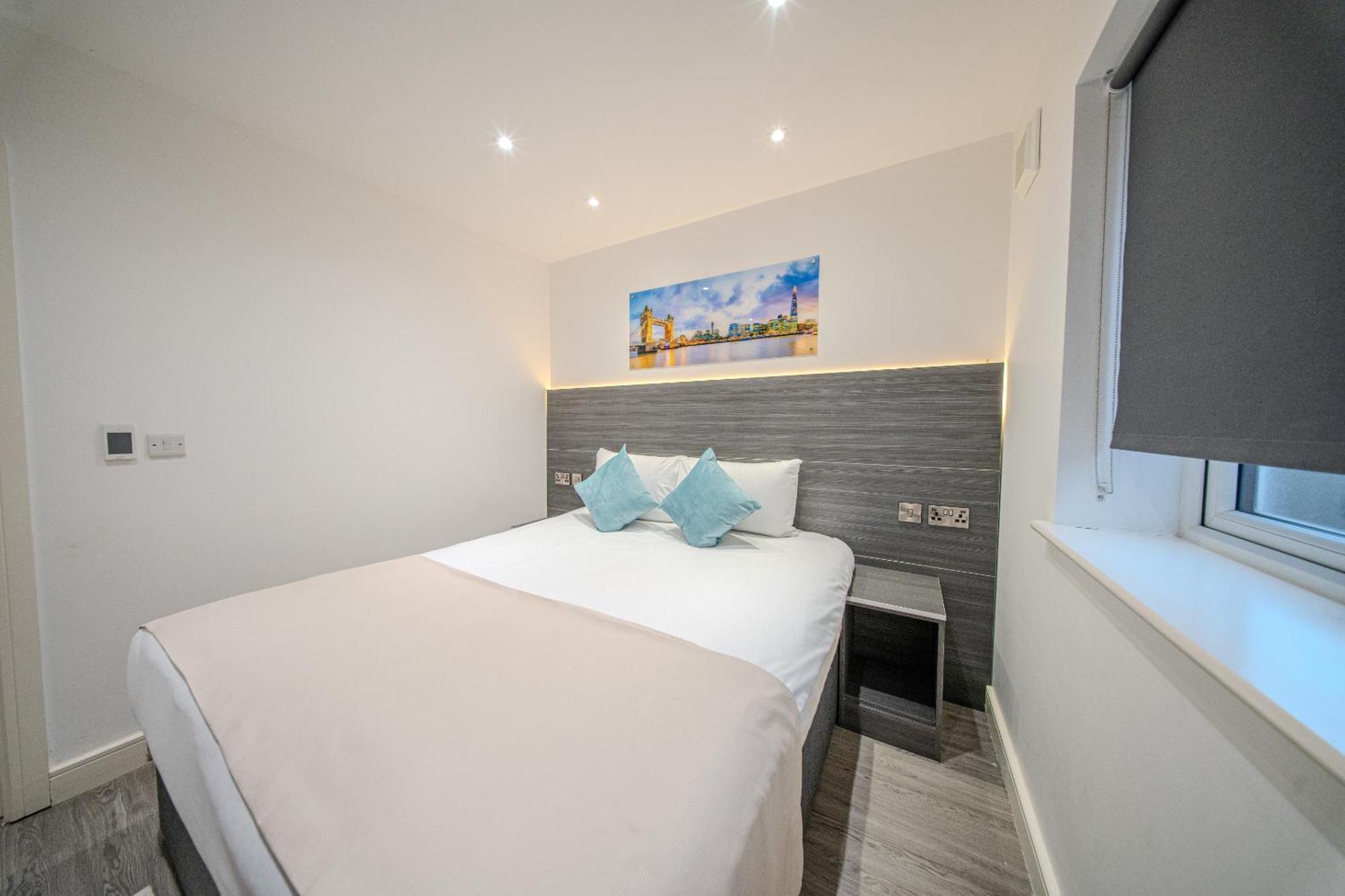 Luxury 4* Ilford