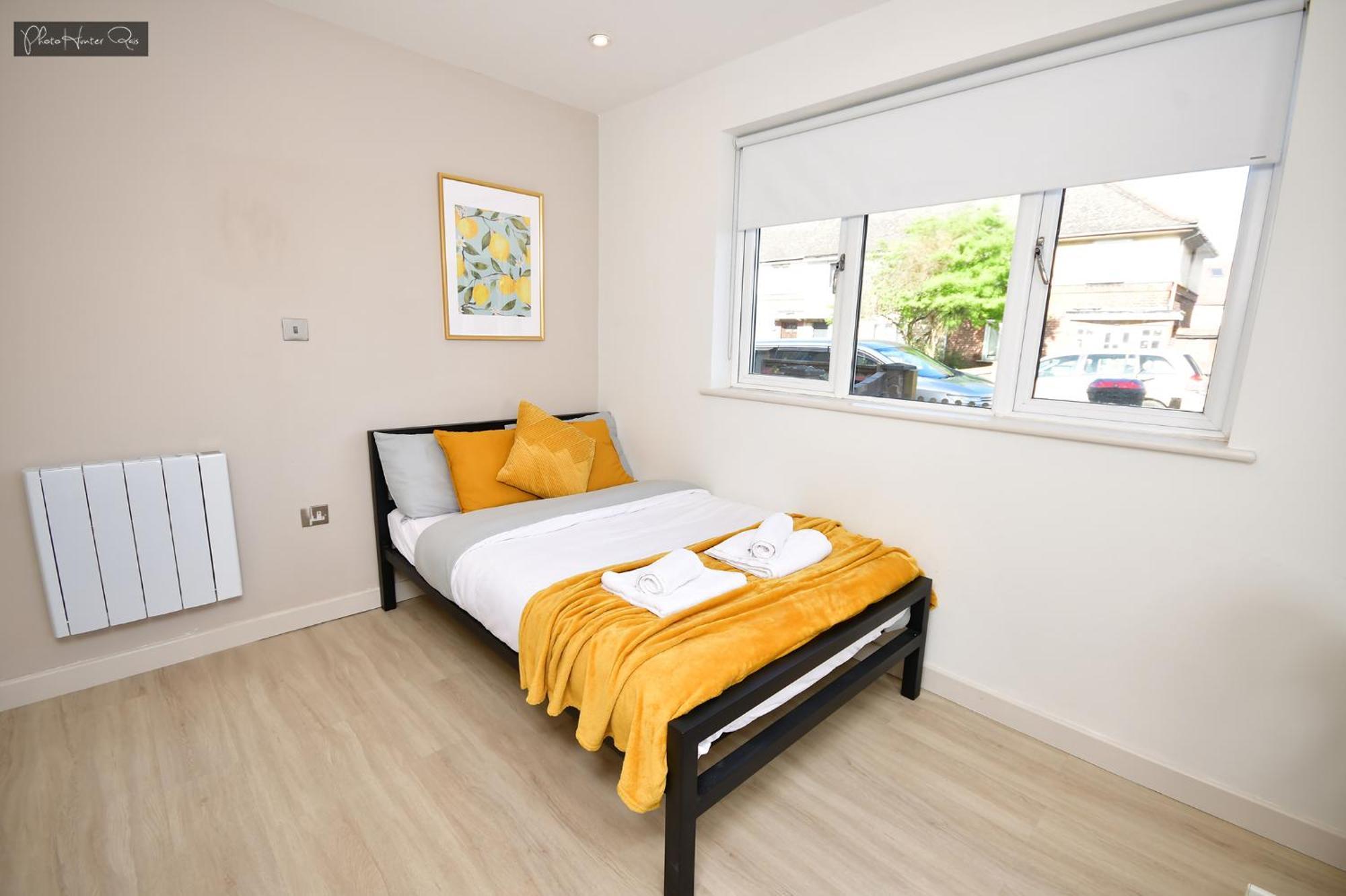 Morden Stratford 1 With Shared Bathroom Guest house *