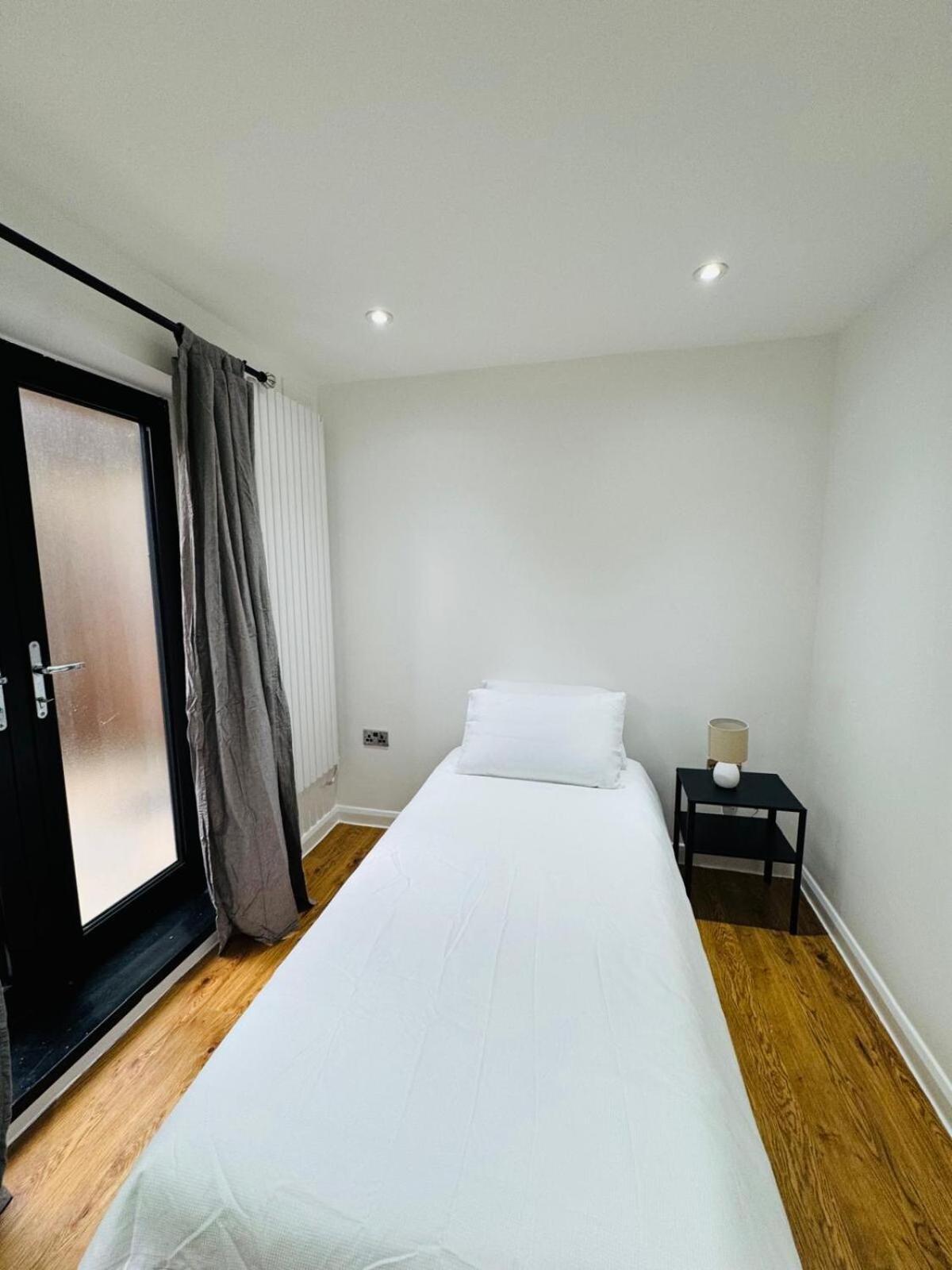 2 Bed Flat Near Tower Bridge Apartamento *