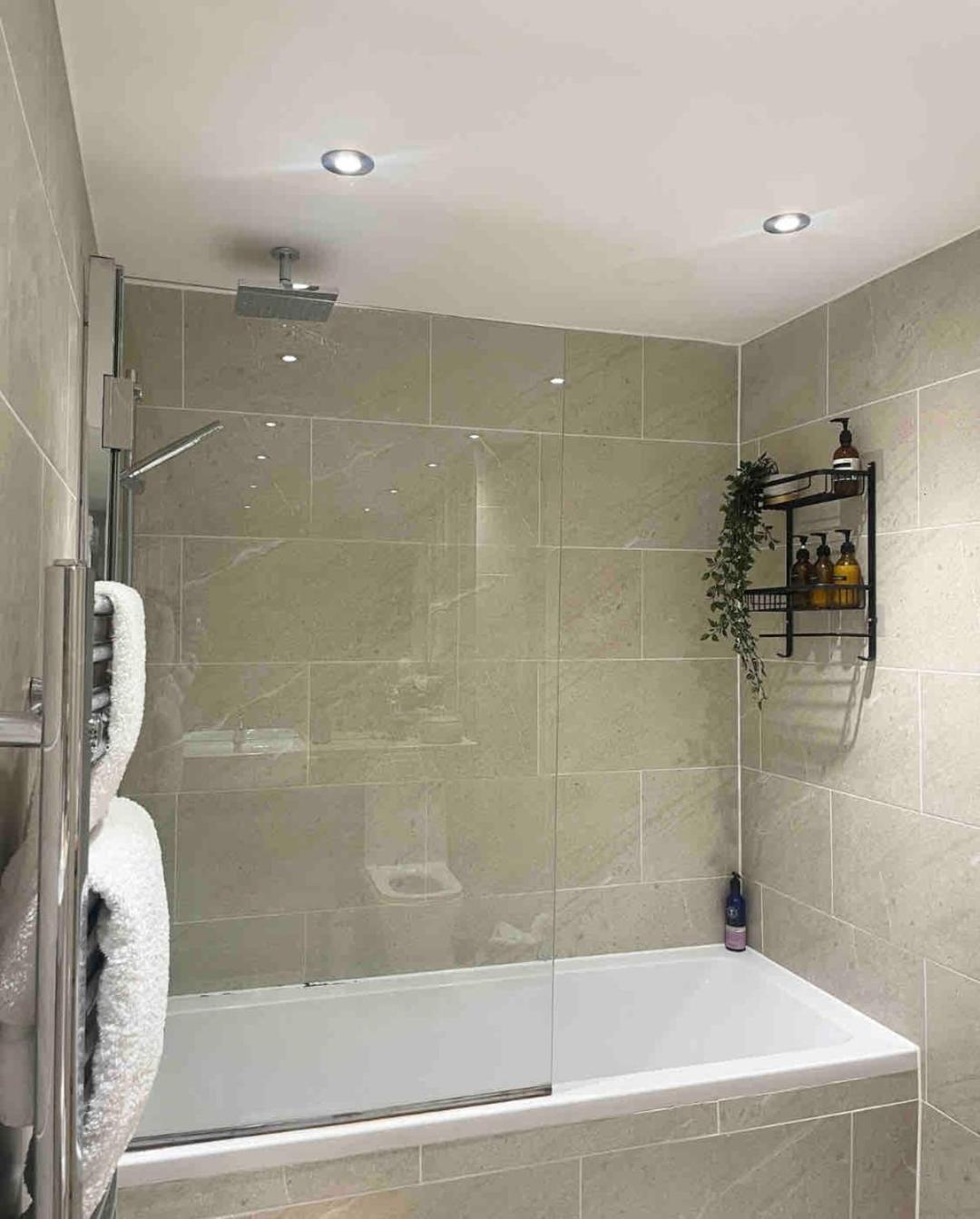 Beautiful Bright 3-bed Next To Station Сasa de vacaciones *