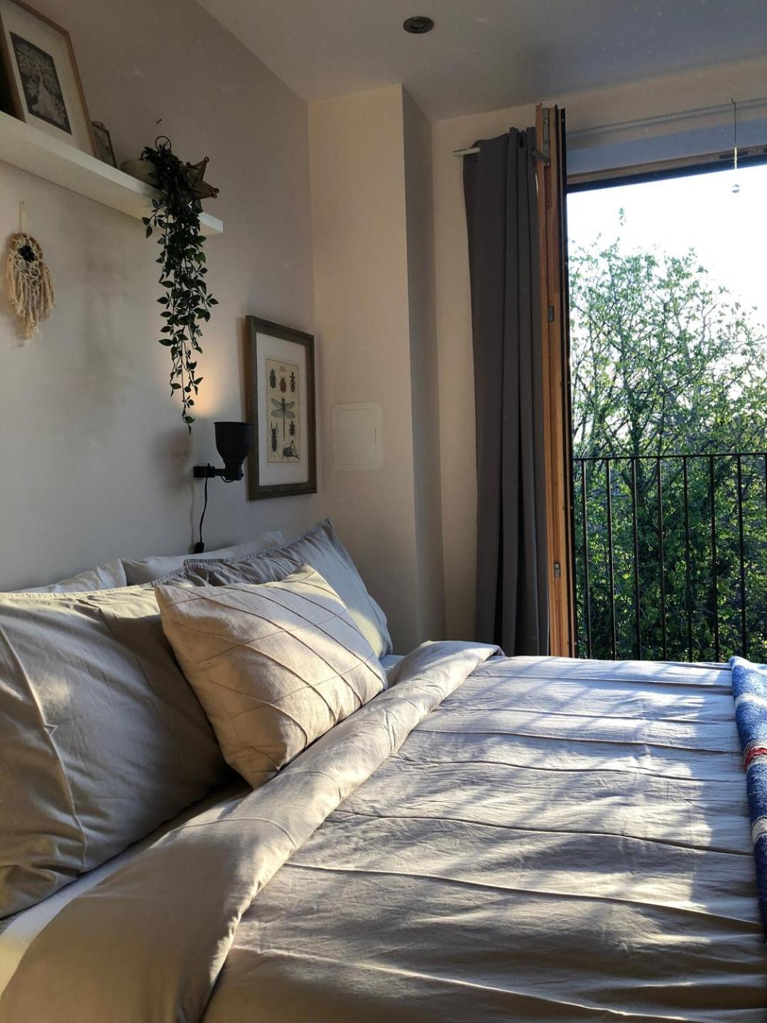 Сasa de vacaciones Beautiful Bright 3-bed Next To Station *