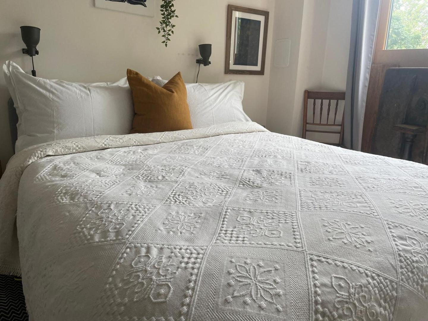 Beautiful Bright 3-bed Next To Station Сasa de vacaciones