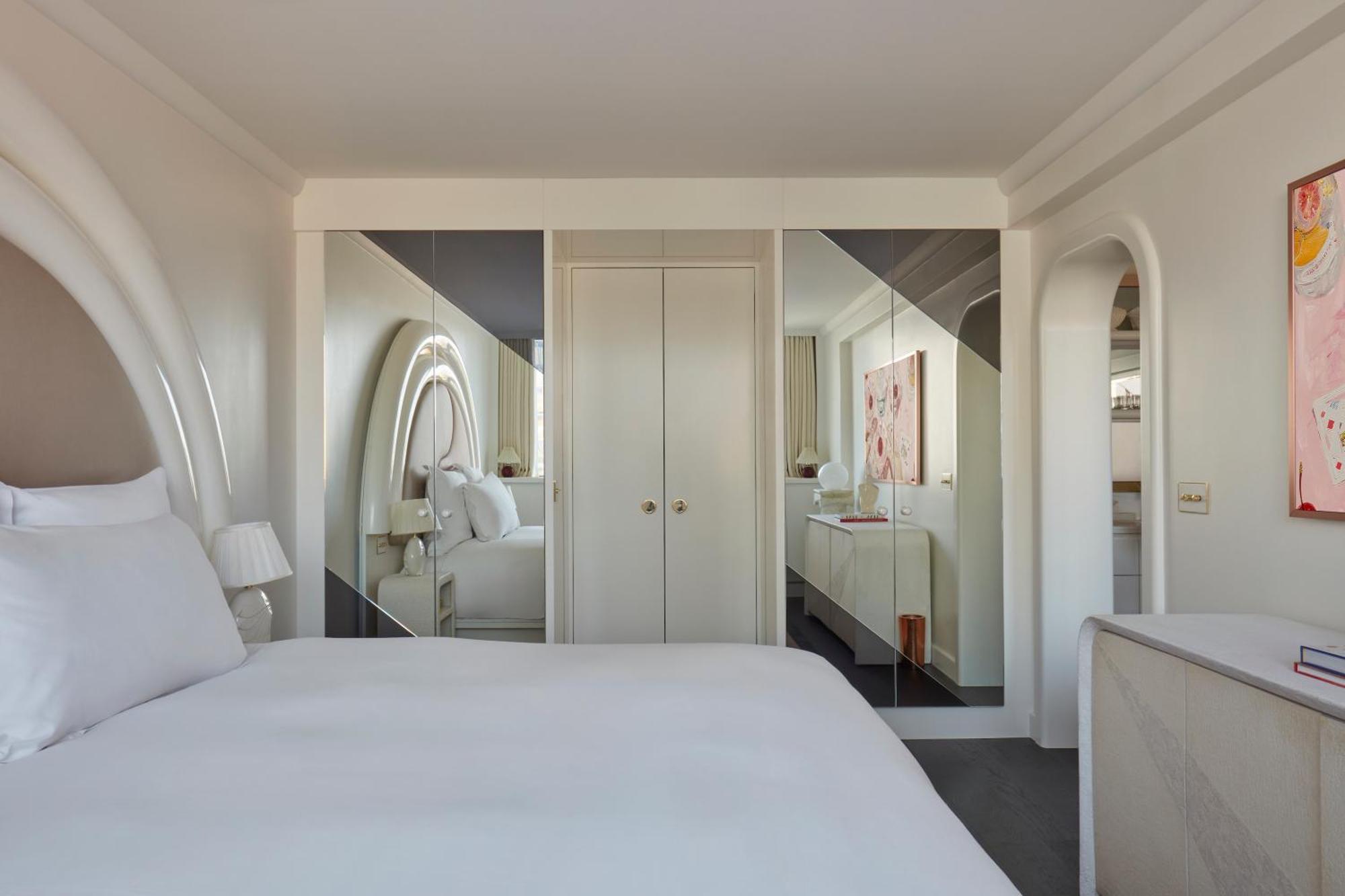 Hotel Sea Containers London