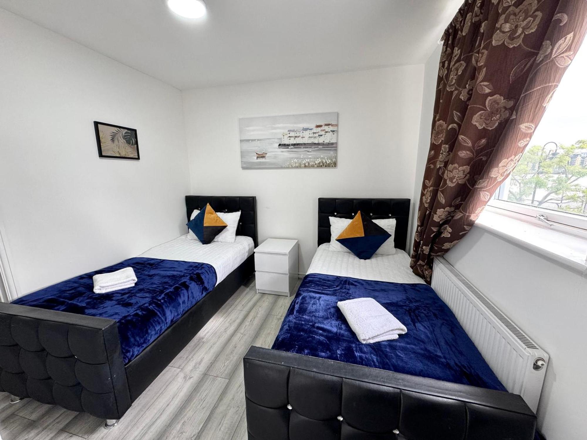 Amazing Riverview 3bedrooms, 2bathrooms, Balcony, Parking London