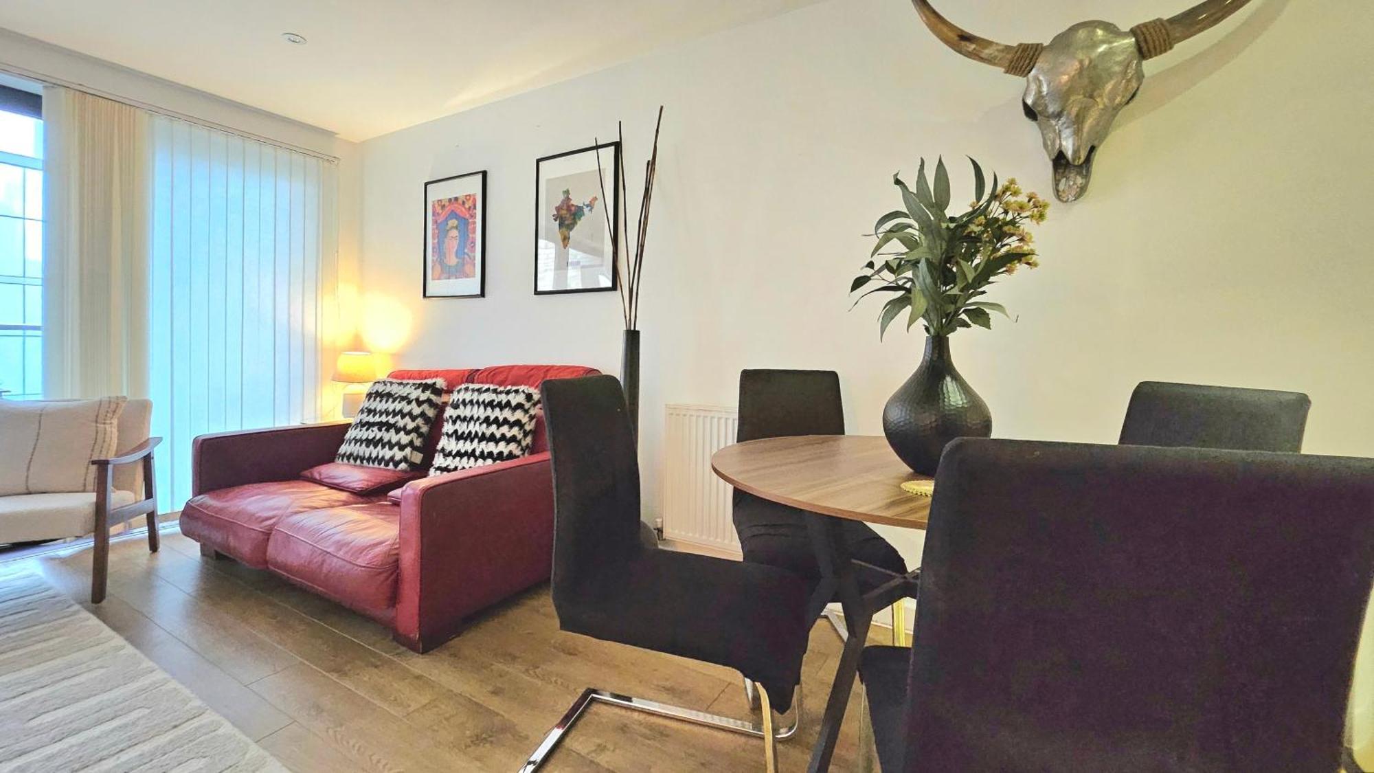 Apartment Athera - Festival Quarter, Canary Wharf 2 Bed, 2 Bath With Balcony And Gym Facility *