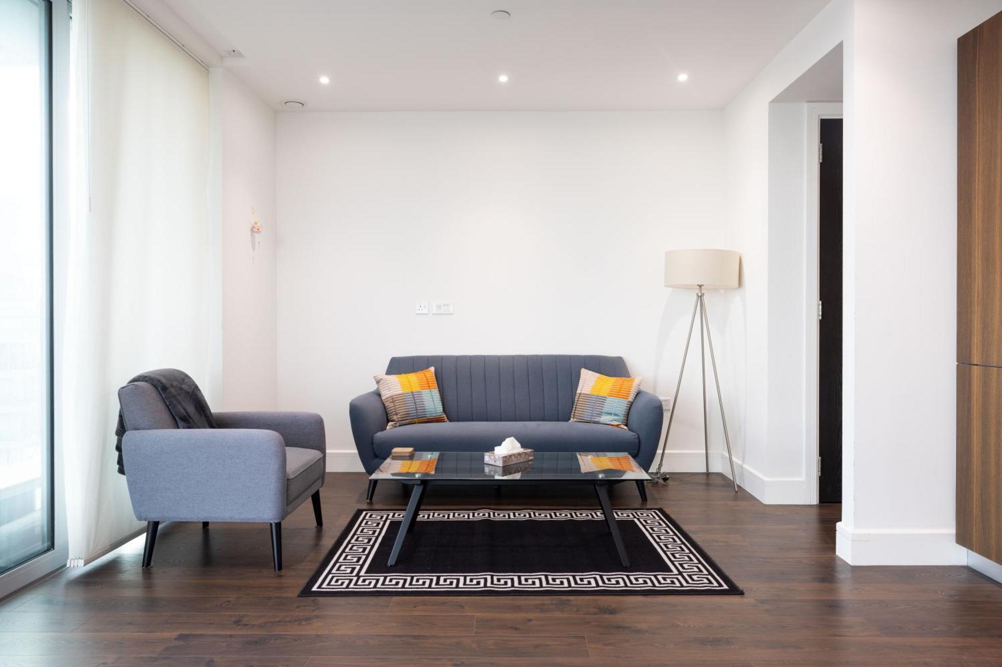 Apartment Enjoy Smart Living In Lovely Apartment. *