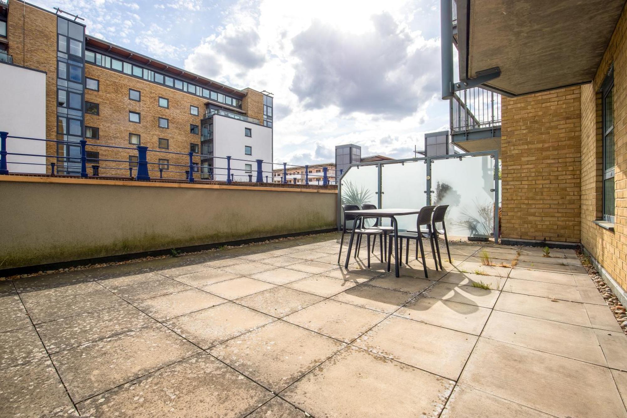 Londwell, & Limehouse Balcony - Views