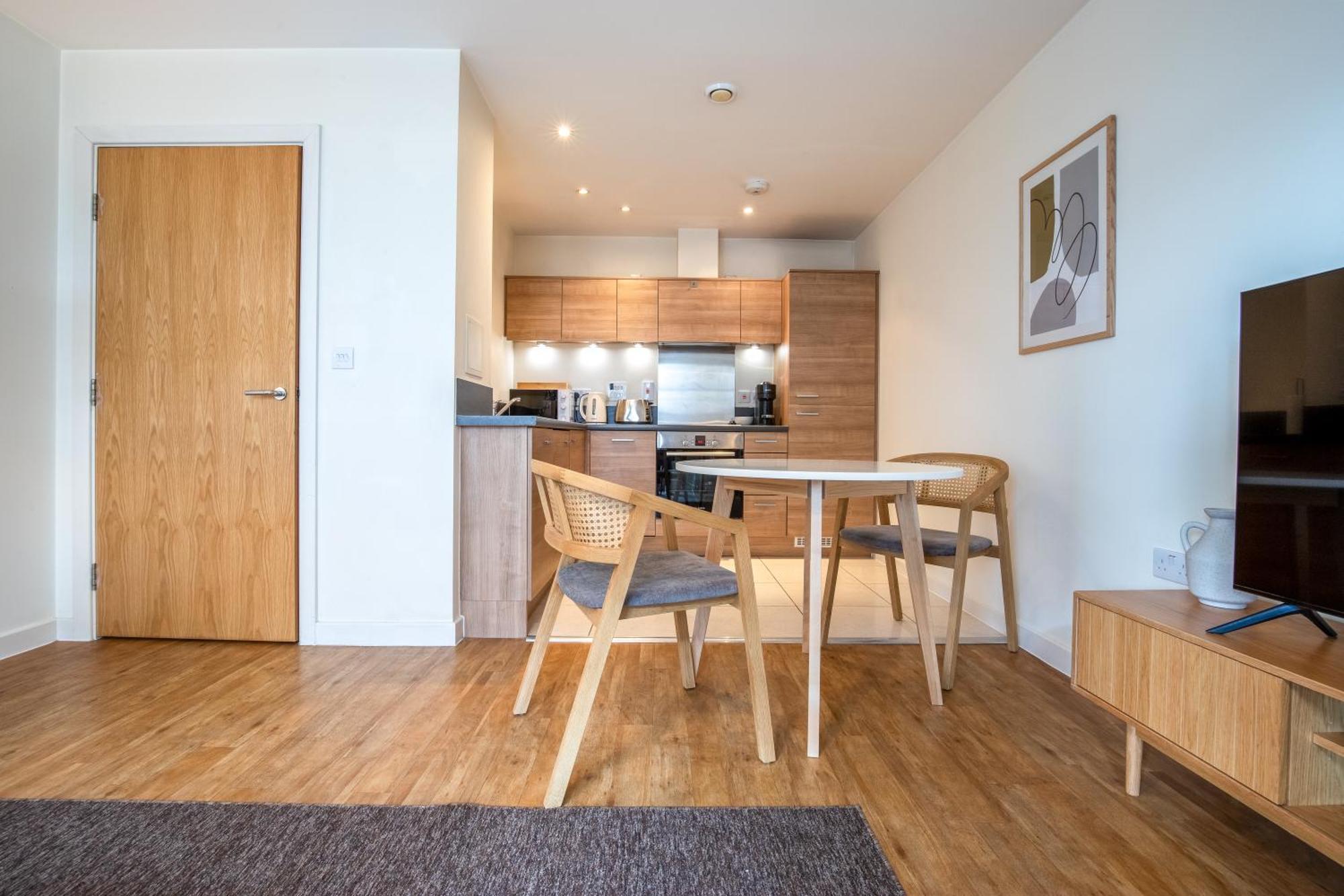 Apartment Londwell, & Limehouse Balcony - Views *