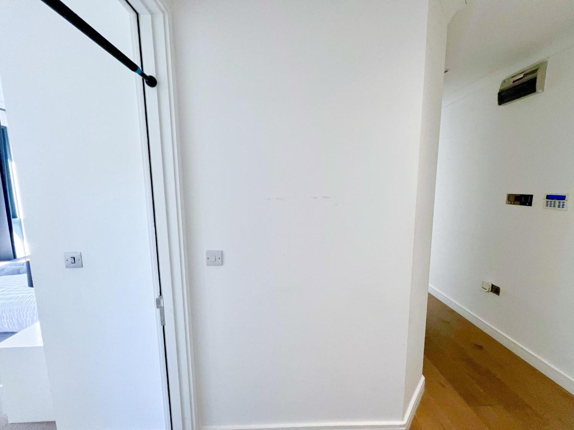 Sleek 3-bedroom Flat With Lift & Wi-fi In Southwark, Borough Near The Shard