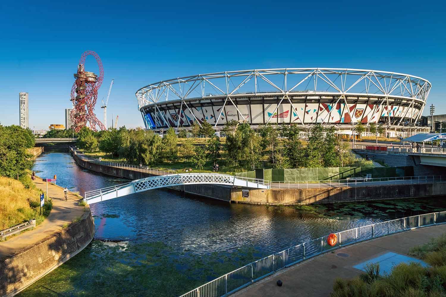 Appartement Spacious 4-bed With Secured Parking Near Abba Arena, Stadium, Tube & In Bustling Zone 2 *