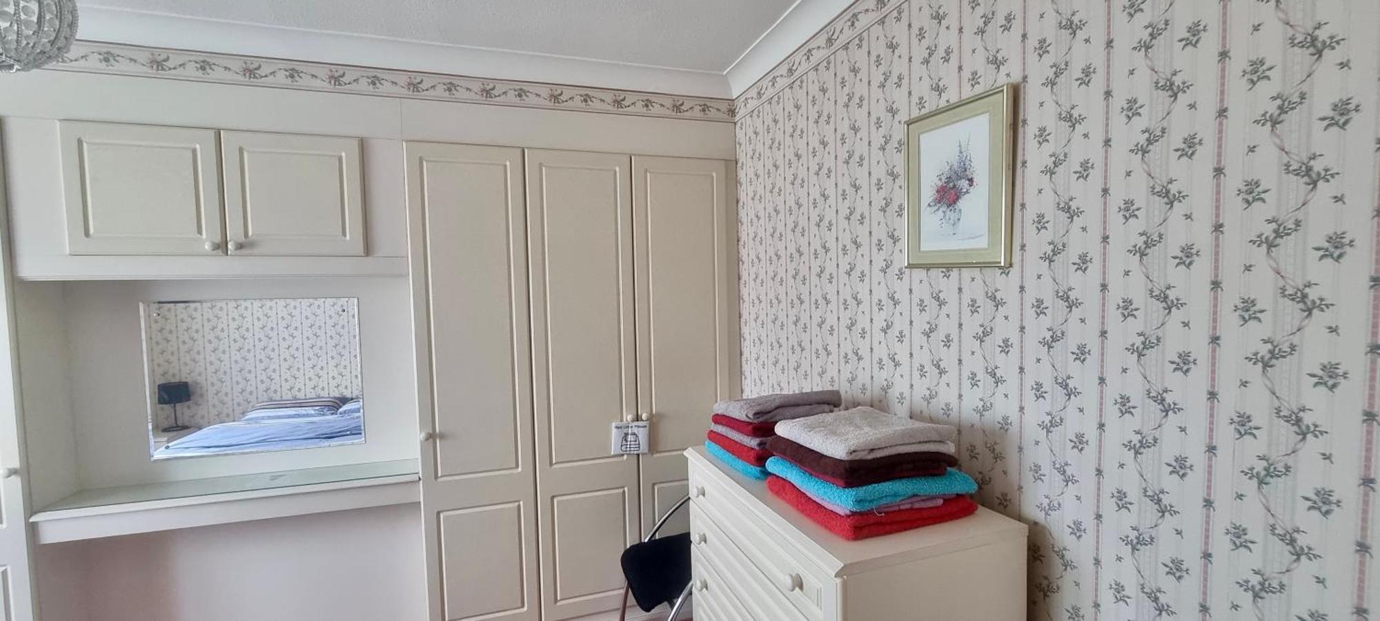 Holiday home Barking House Sleeps 12 - Parking - Train Tube - Airport *