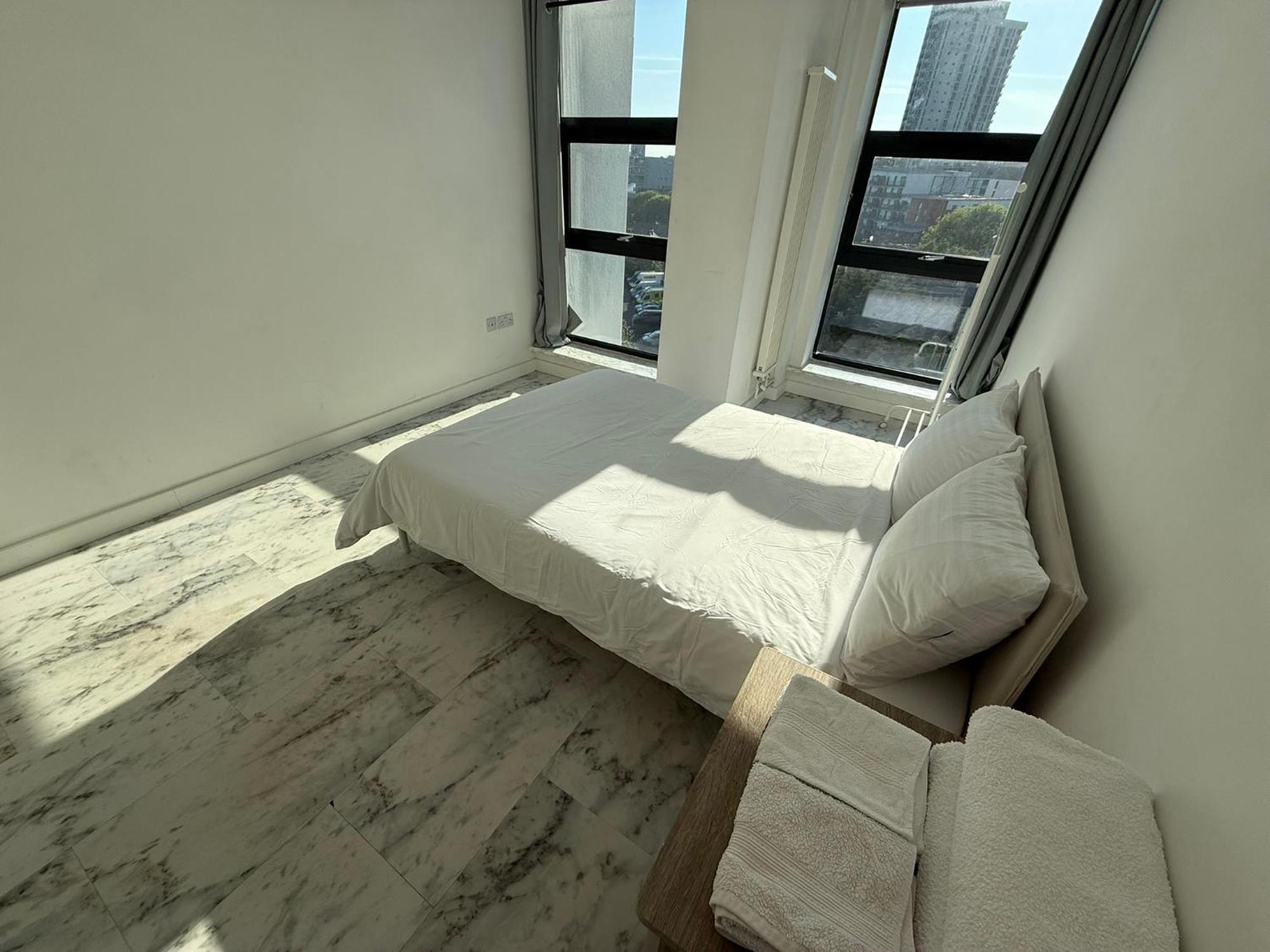 Hotel Entire Flat With 2X Bedrooms, 2X Bathrooms And A Big Living Room In The Olympic Park And Westfield At Stratford London