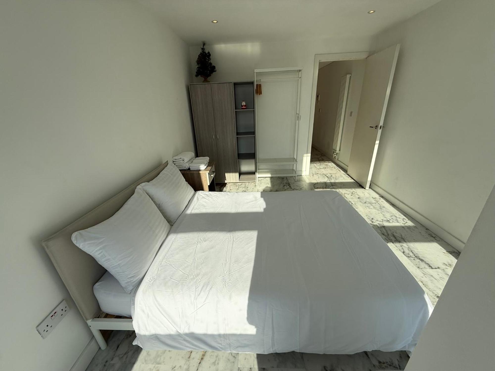 Hotel Entire Flat With 2X Bedrooms, 2X Bathrooms And A Big Living Room In The Olympic Park And Westfield At Stratford London