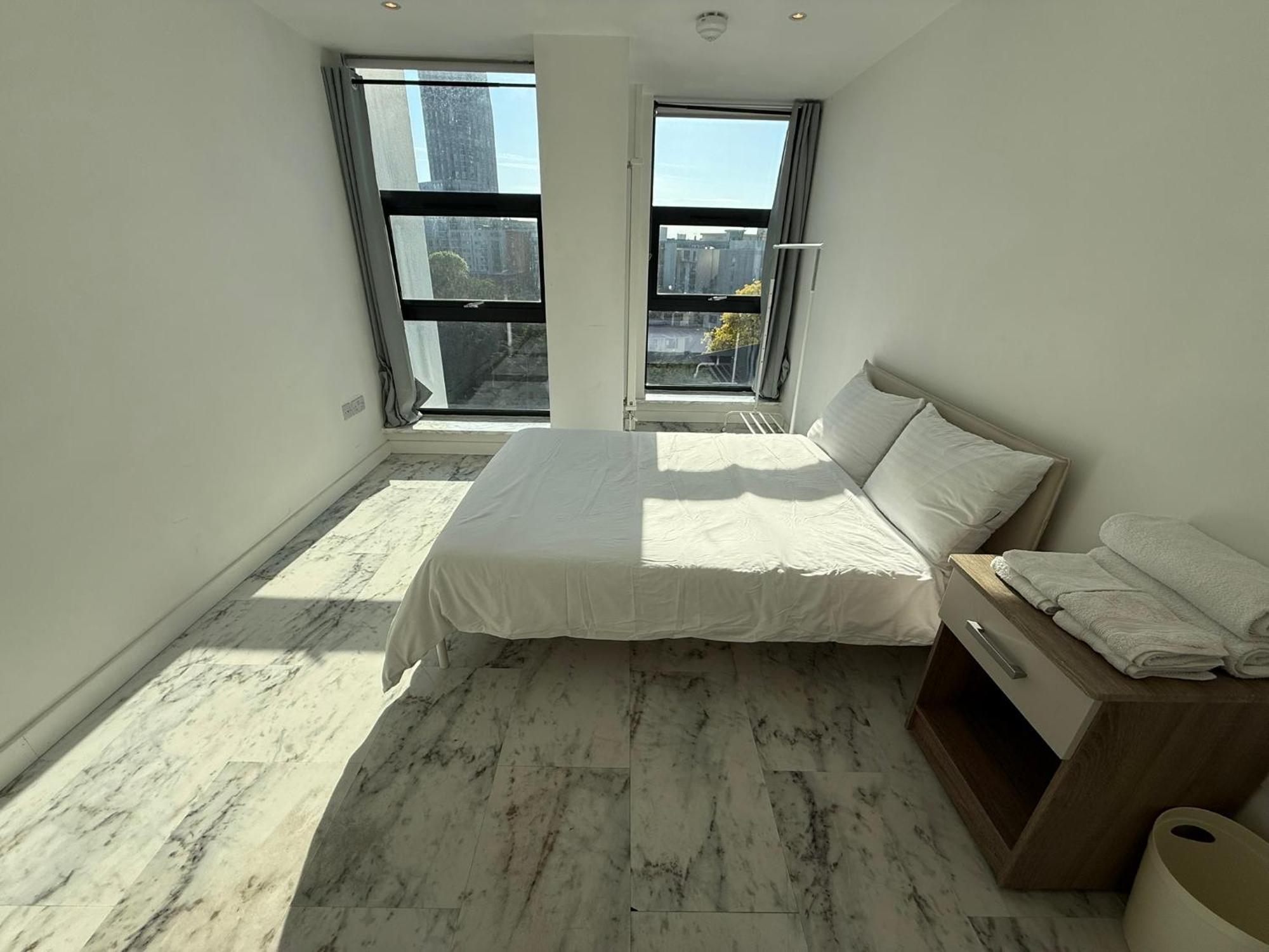 Entire Flat With 2X Bedrooms, 2X Bathrooms And A Big Living Room In The Olympic Park And Westfield At Stratford