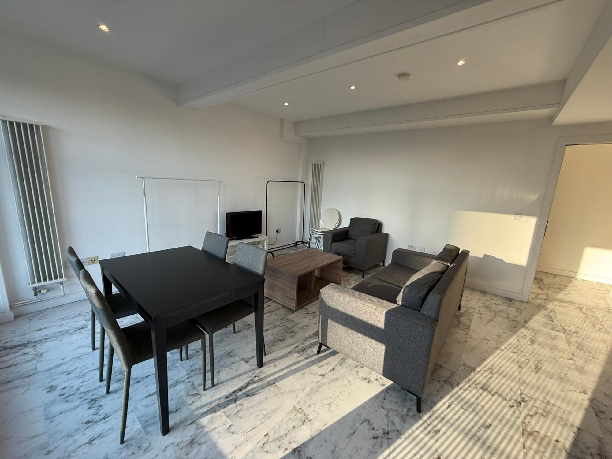 Entire Flat With 2X Bedrooms, 2X Bathrooms And A Big Living Room In The Olympic Park And Westfield At Stratford Hotel