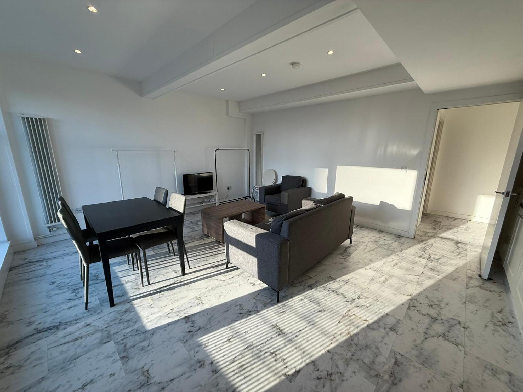 Entire Flat With 2X Bedrooms, 2X Bathrooms And A Big Living Room In The Olympic Park And Westfield At Stratford Hotel