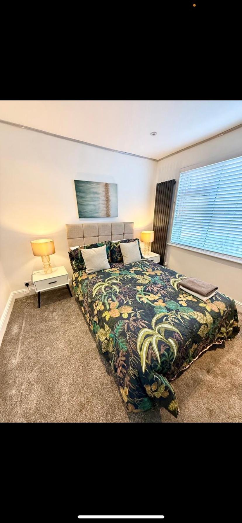 Apartment Large 5 Bedroom House Close To Station London