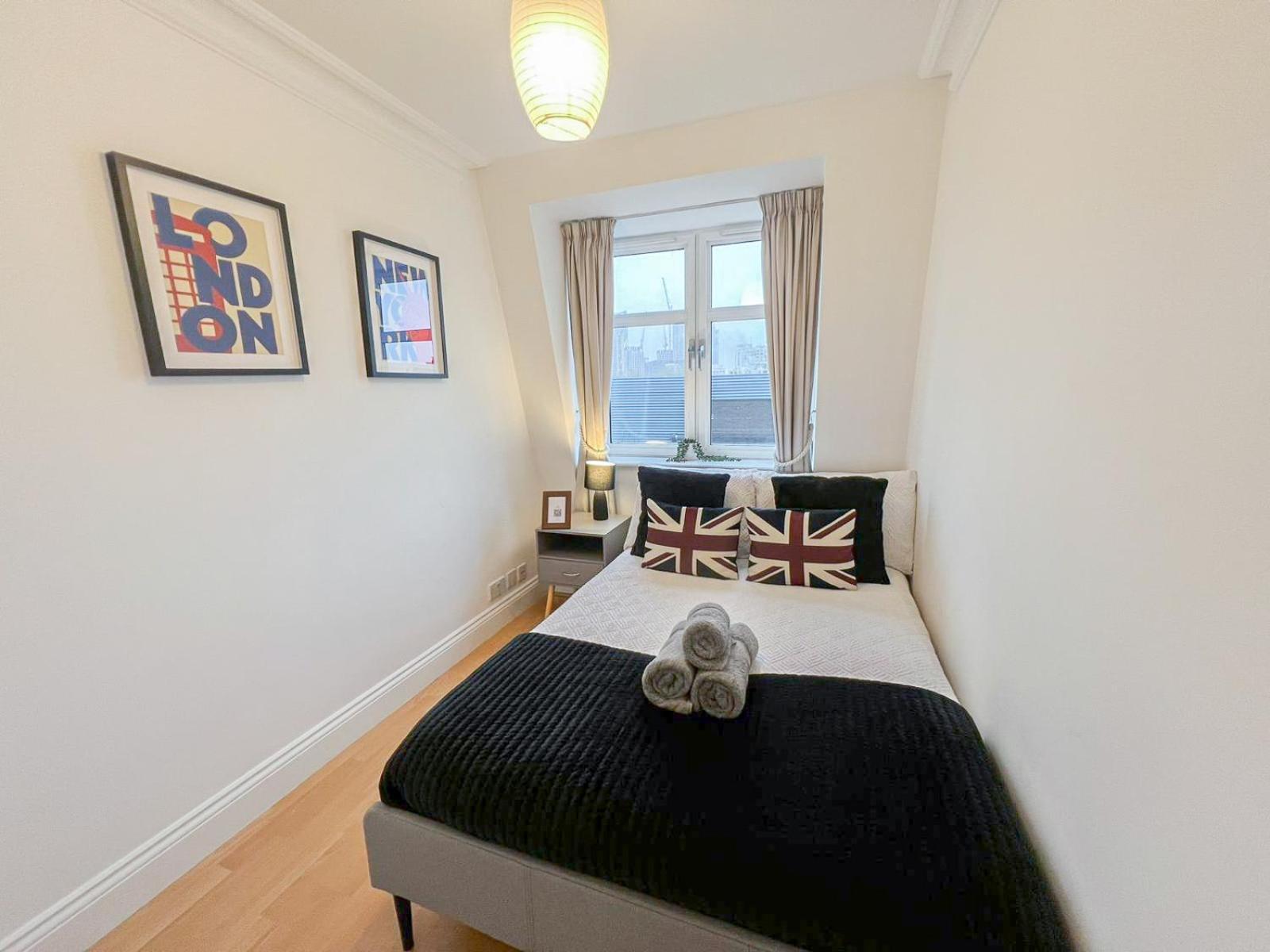 3 Bedroom Flat With Free Secured Parking In Borough Near The Shard, Bermondsey