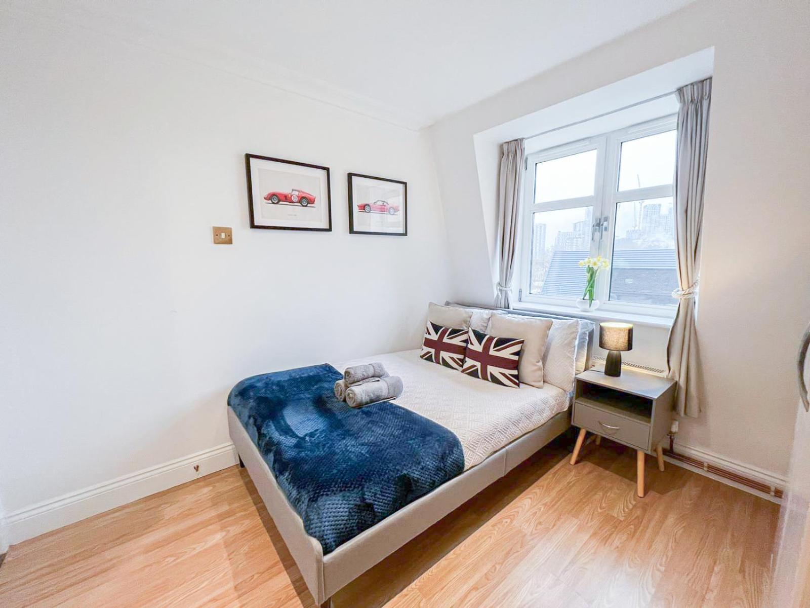 3 Bedroom Flat With Free Secured Parking In Borough Near The Shard, Bermondsey Apartment London