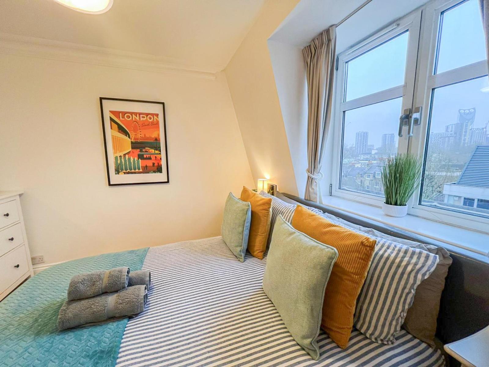 3 Bedroom Flat With Free Secured Parking In Borough Near The Shard, Bermondsey * London