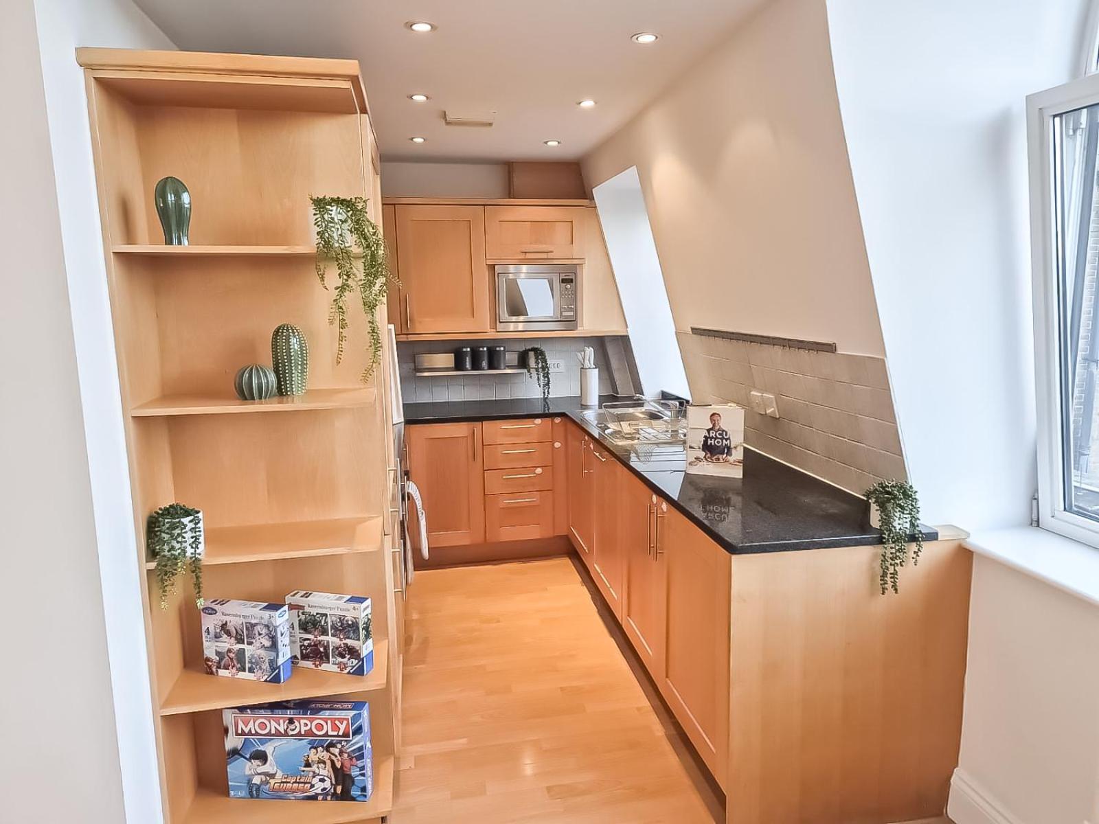 3 Bedroom Flat With Free Secured Parking In Borough Near The Shard, Bermondsey *