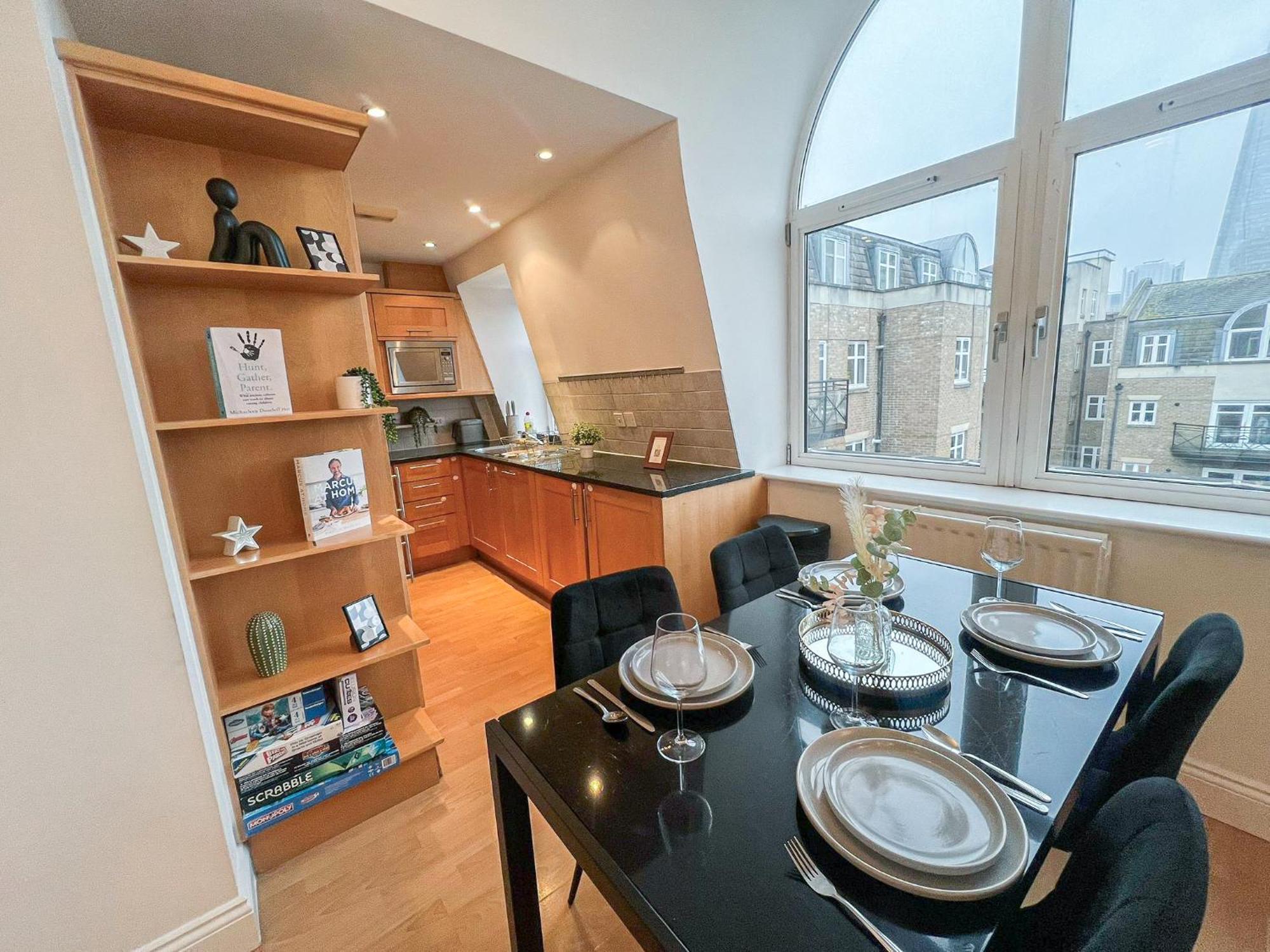 3 Bedroom Flat With Free Secured Parking In Borough Near The Shard, Bermondsey *