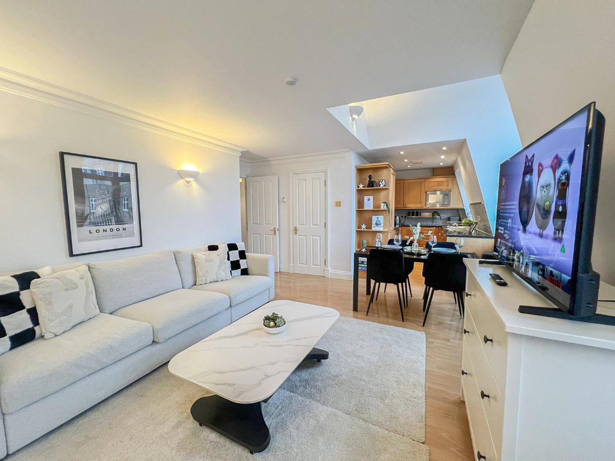 3 Bedroom Flat With Free Secured Parking In Borough Near The Shard, Bermondsey London