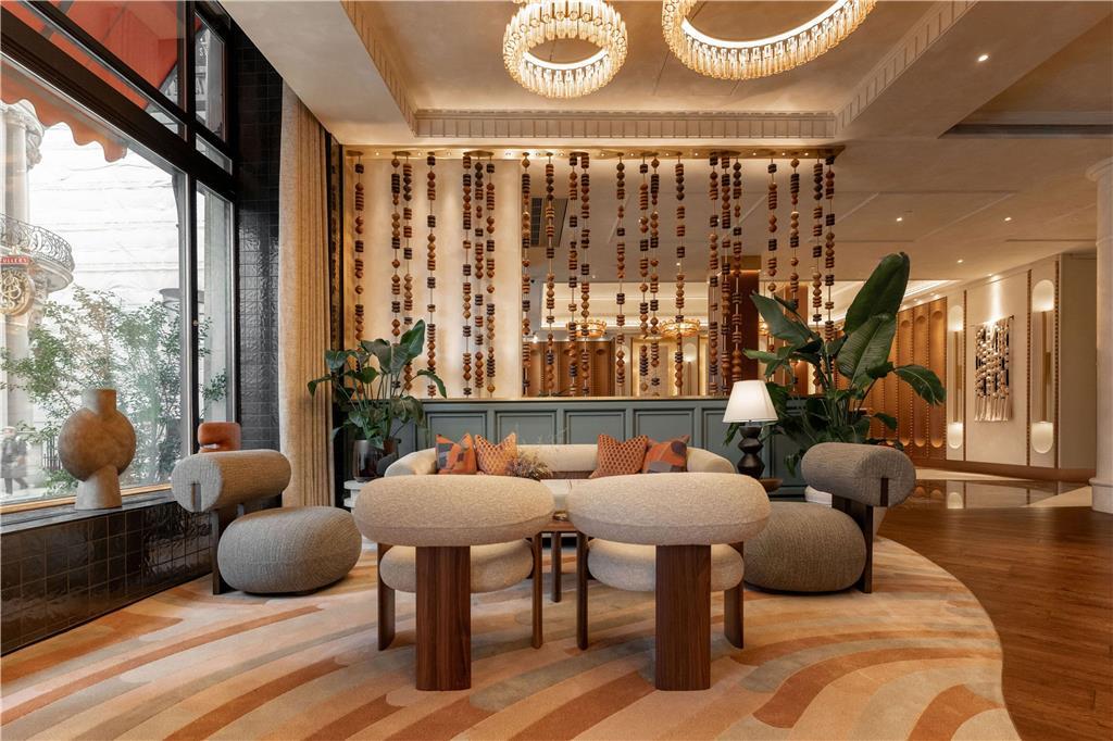 Hotel The Trafalgar St. James, Curio Collection By Hilton London