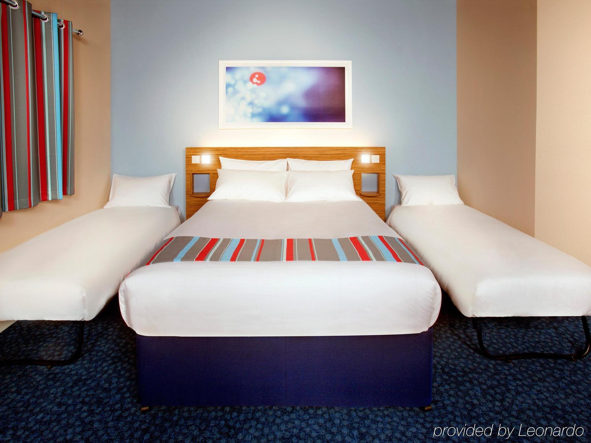 Travelodge Kings Cross Royal Scott Hotel