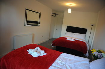 Canary Heights Apartahotel Londres