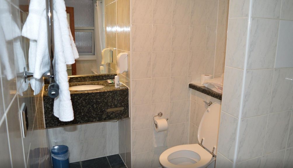 Travelodge Kings Cross Royal Scott Hotel 3*