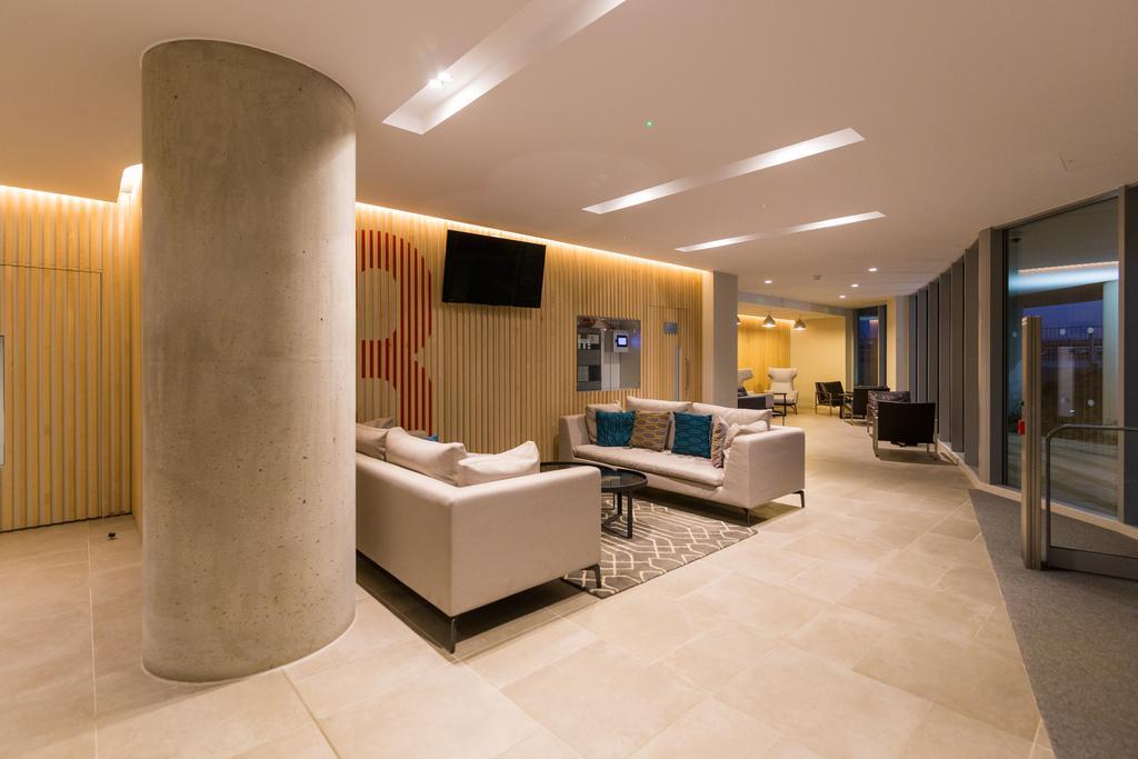 Leilighet Royal Style - 5 Mins Walk To Excel *