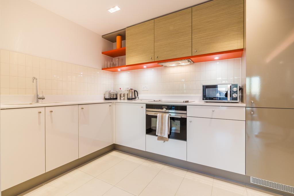 Royal Style - 5 Mins Walk To Excel Leilighet London