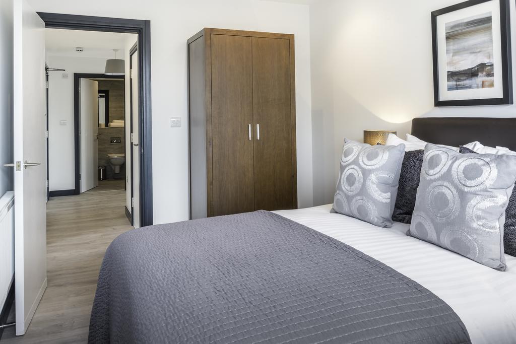 Aldgate Apartment London