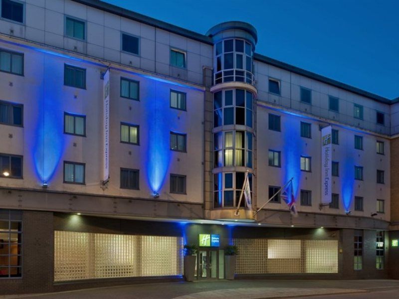 Express City, An Ihg Hotel