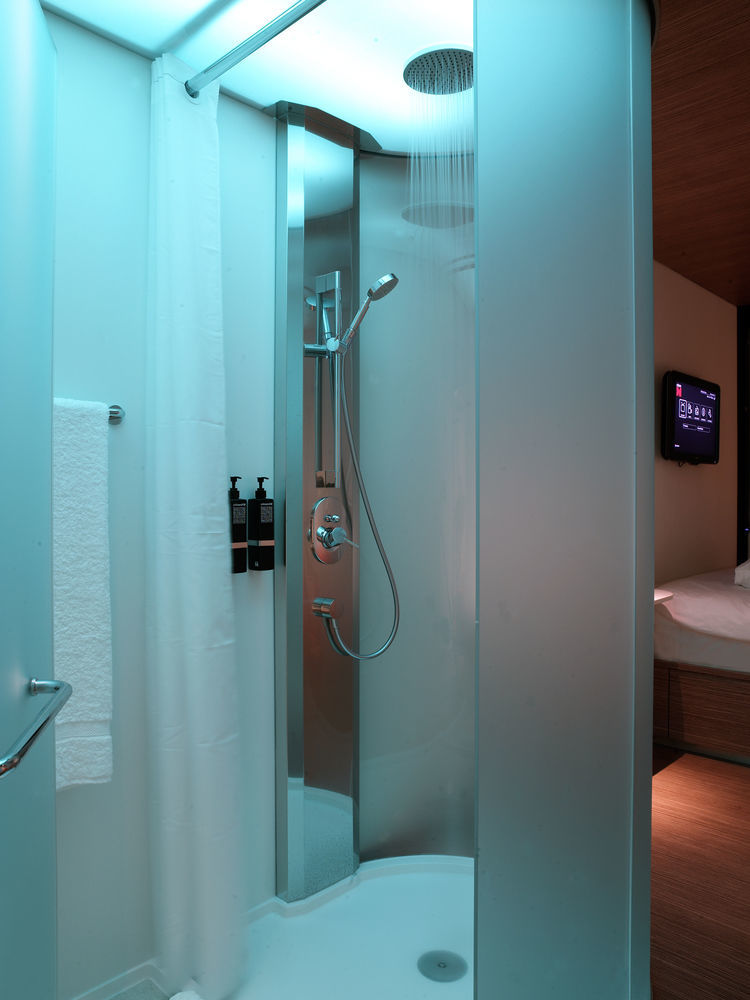 Citizenm Tower Of Hotel 4*