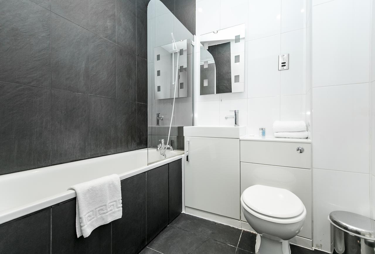 Aldgate Apartment