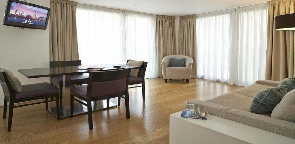 By Marriott Tower Bridge Hotel