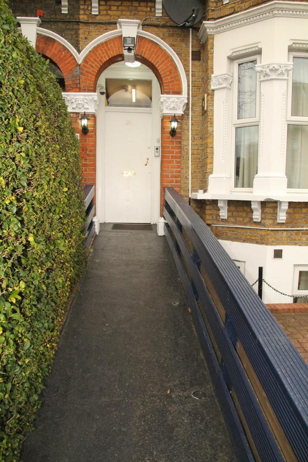 Olympus Nirvana Hotell London