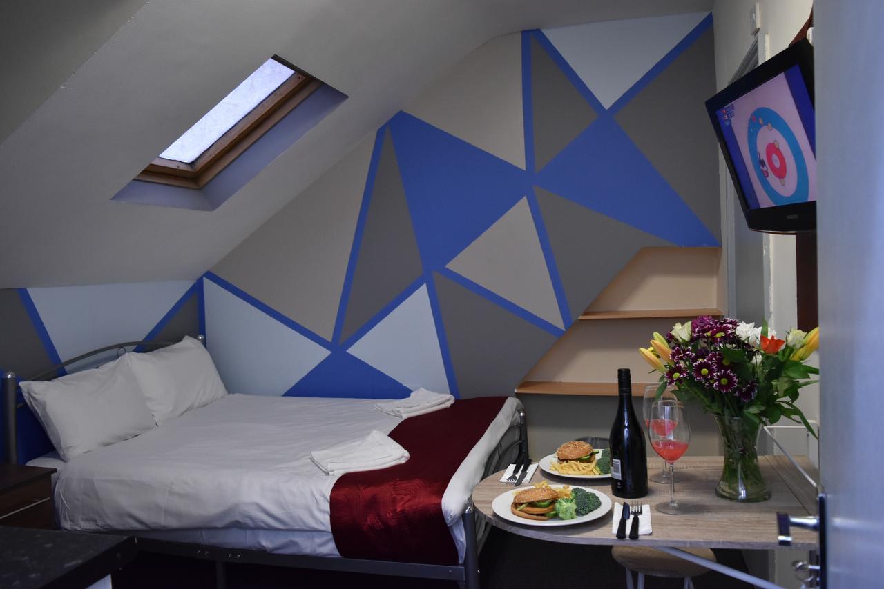 Olympus Nirvana Hotell London