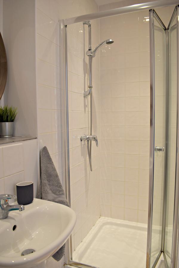 Modern 2 Bedroom Next To Olympic Park Apartamento