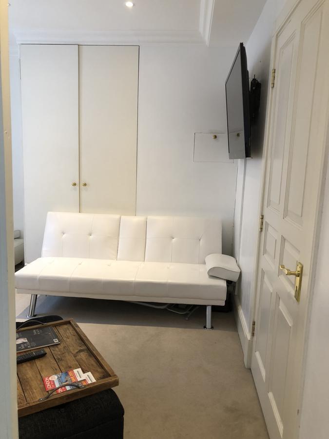 Piccadilly Circus Apartment London