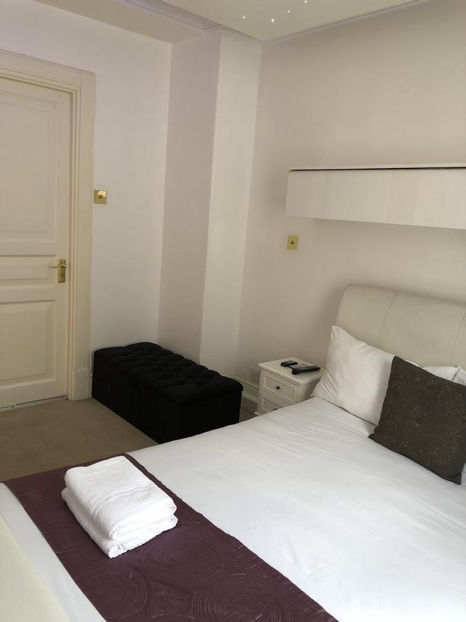 Piccadilly Circus Apartment