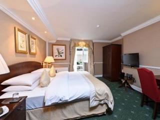 The Academy - Small Luxury Of The World Hotell