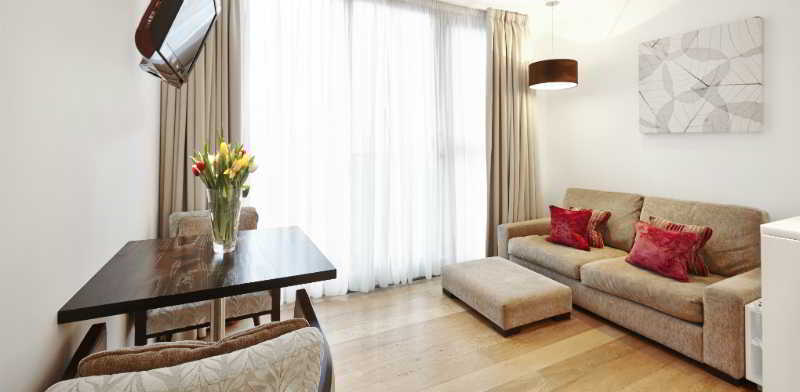 Go Native Lon Bridge Hotel