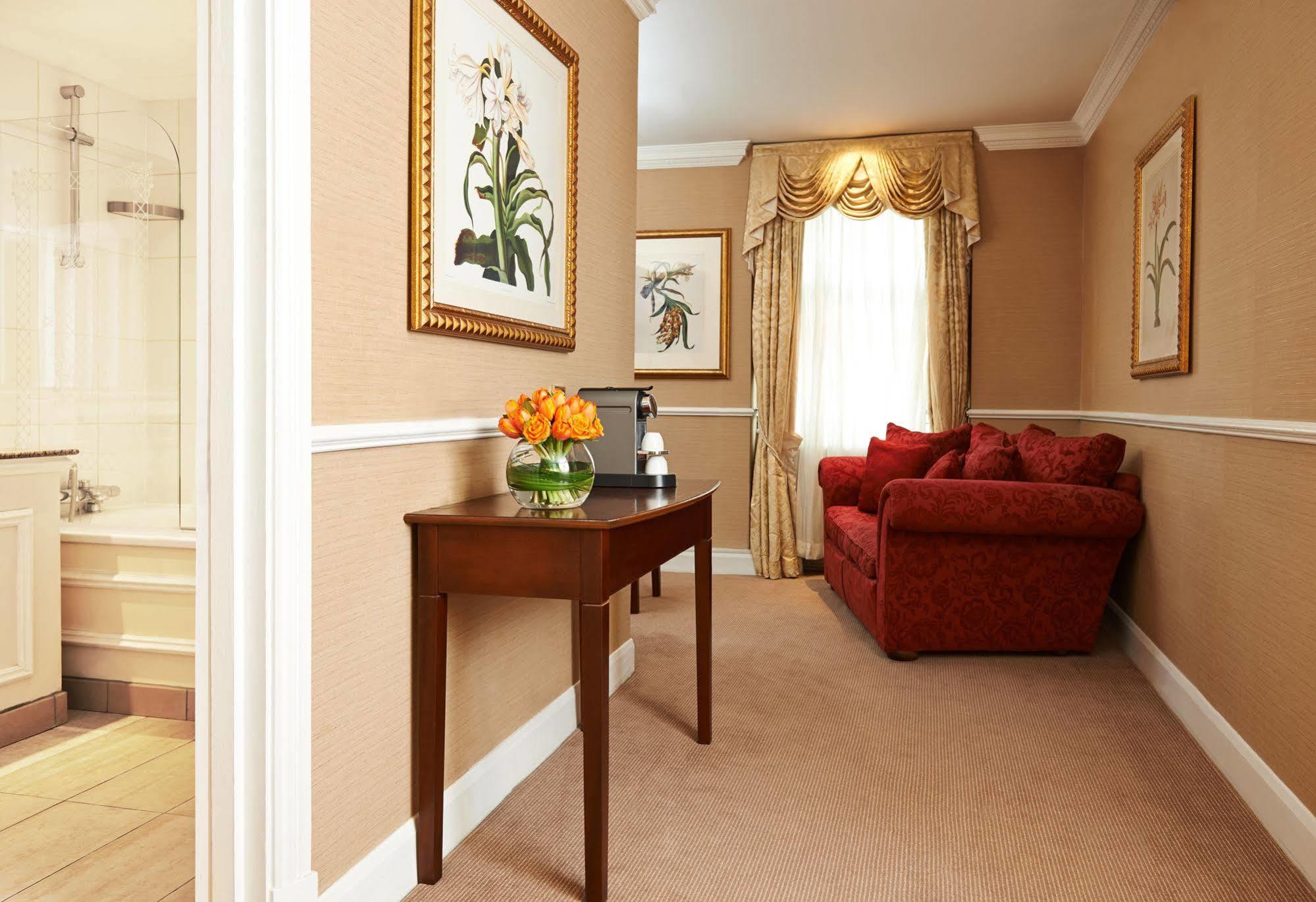 The Academy - Small Luxury Of The World Hotell