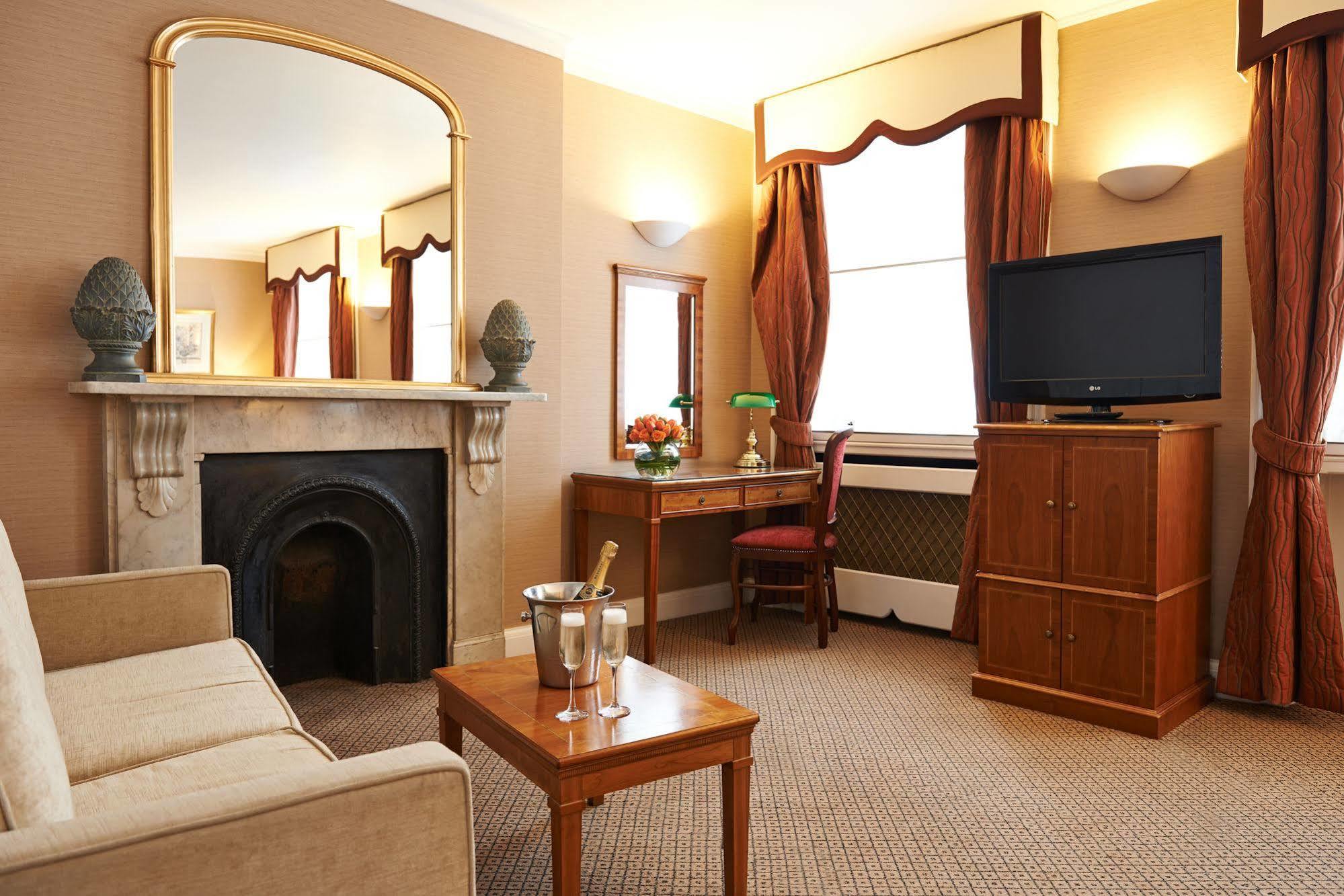 The Academy - Small Luxury Of The World Hotell