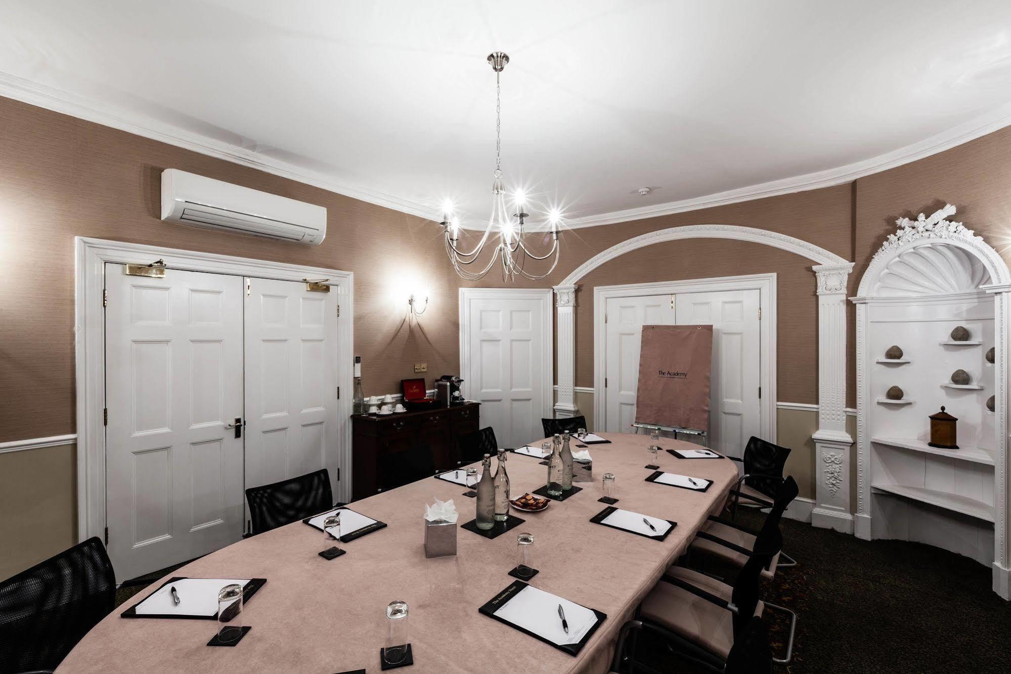 Hotell The Academy - Small Luxury Of The World 5*