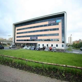 Travelodge Airport Hotel 3*